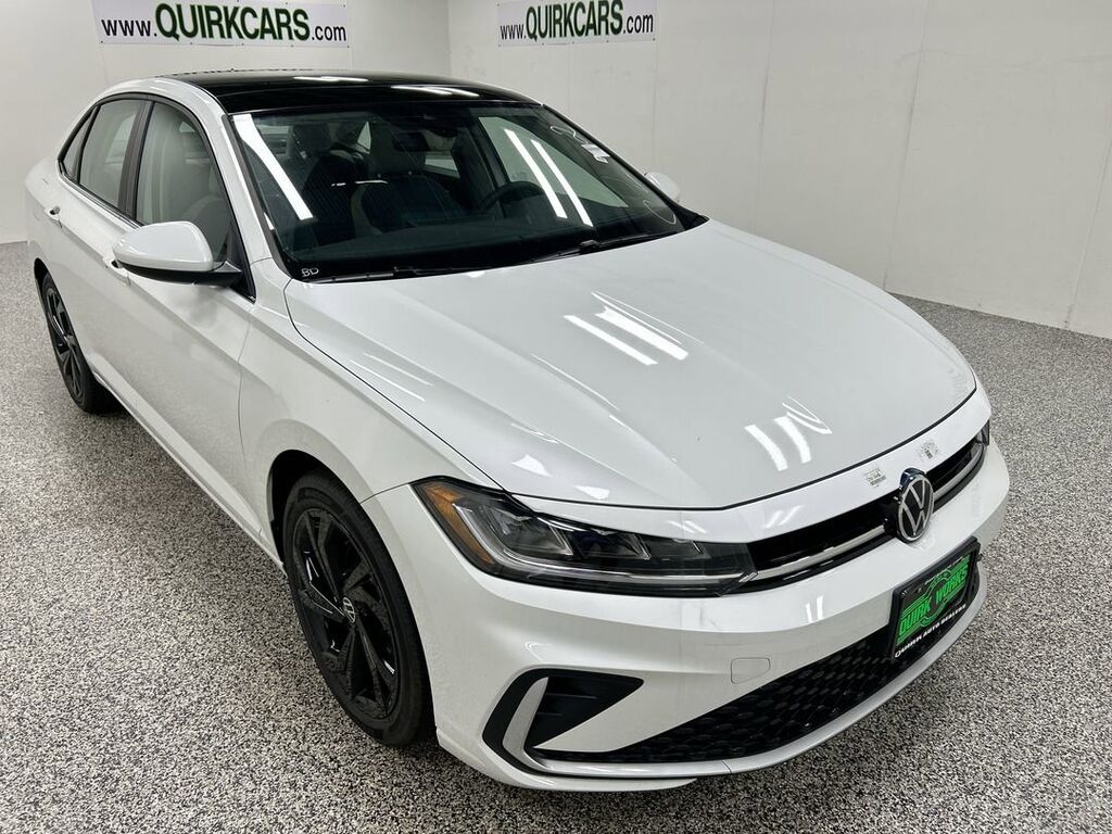 2025 Volkswagen Jetta SE Oshkosh WI