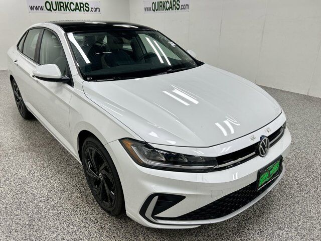 2025 Volkswagen Jetta SE Oshkosh WI