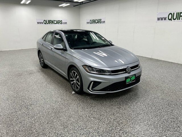 2025 Volkswagen Jetta SE Oshkosh WI