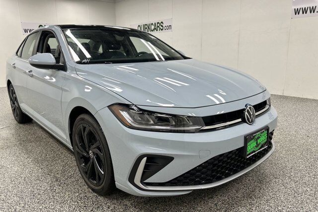 2025 Volkswagen Jetta SE Oshkosh WI