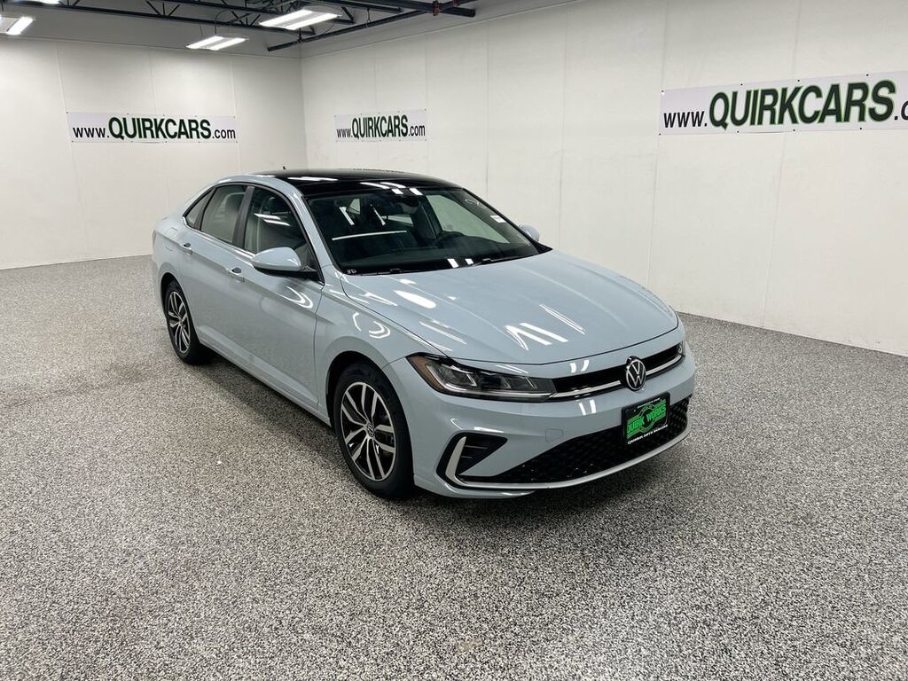 2025 Volkswagen Jetta SE Oshkosh WI