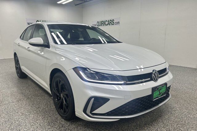 2025 Volkswagen Jetta SE Oshkosh WI