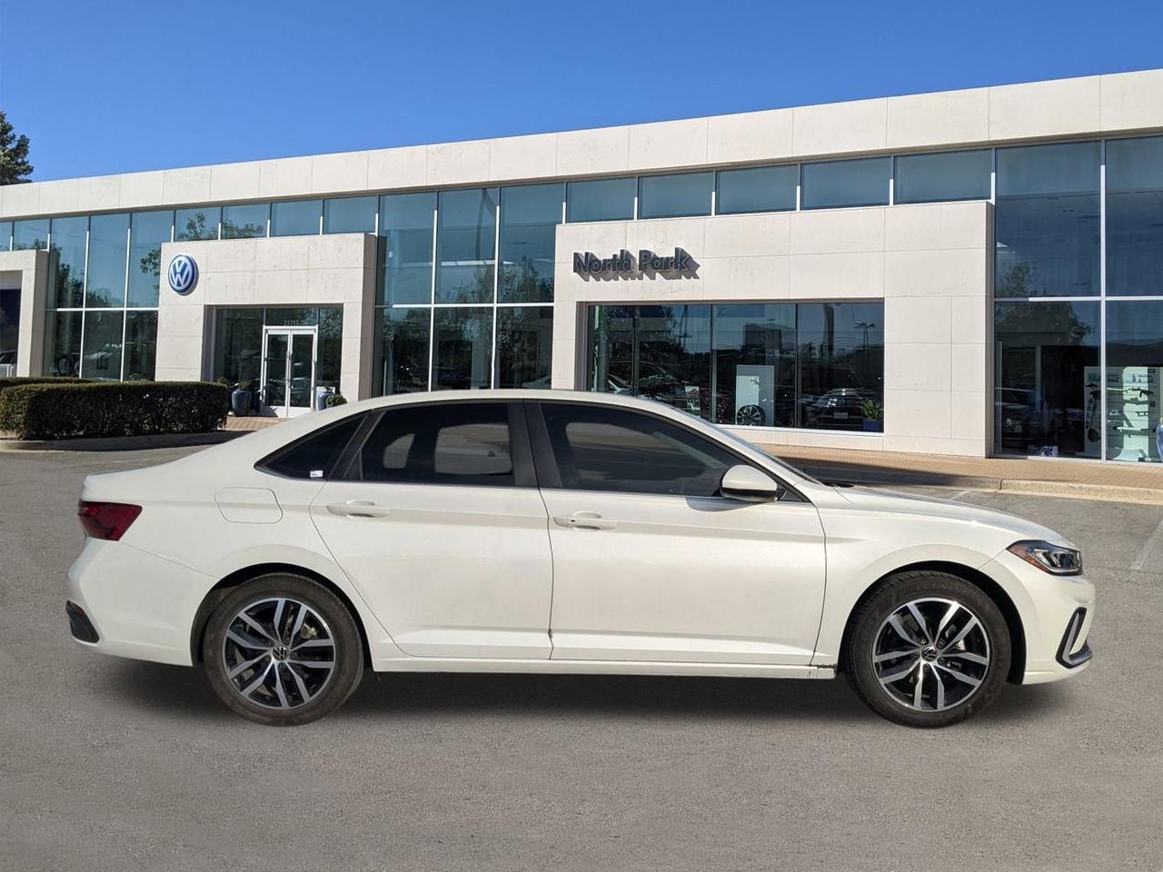 2025 Volkswagen Jetta SE