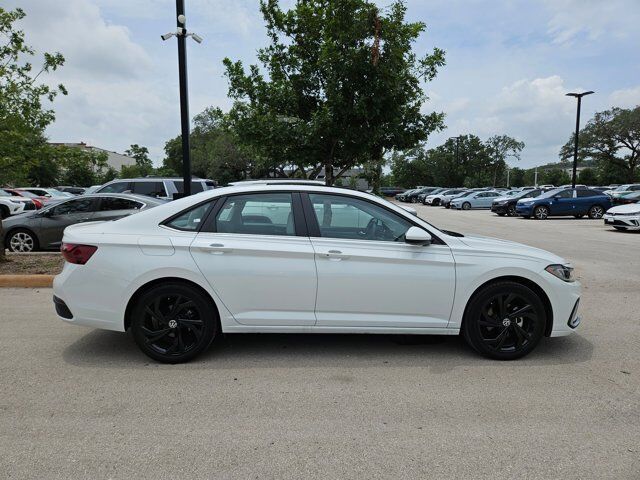 2025 Volkswagen Jetta SE San Antonio TX
