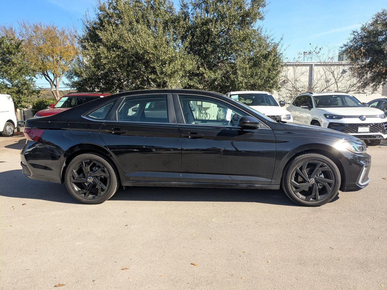 2025 Volkswagen Jetta SE