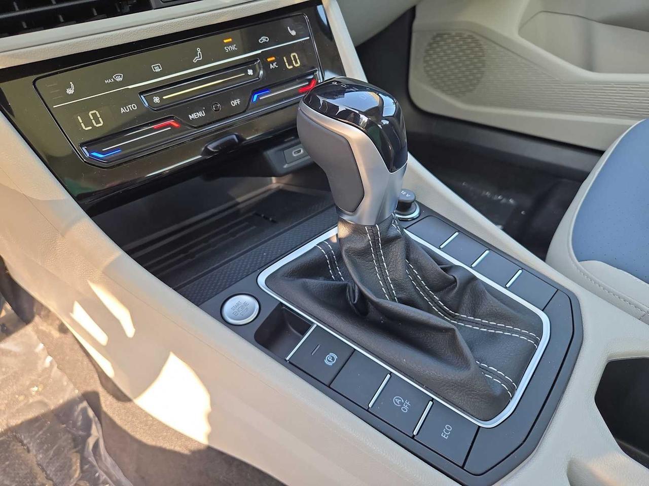 2025 Volkswagen Jetta SE Wellesley MA