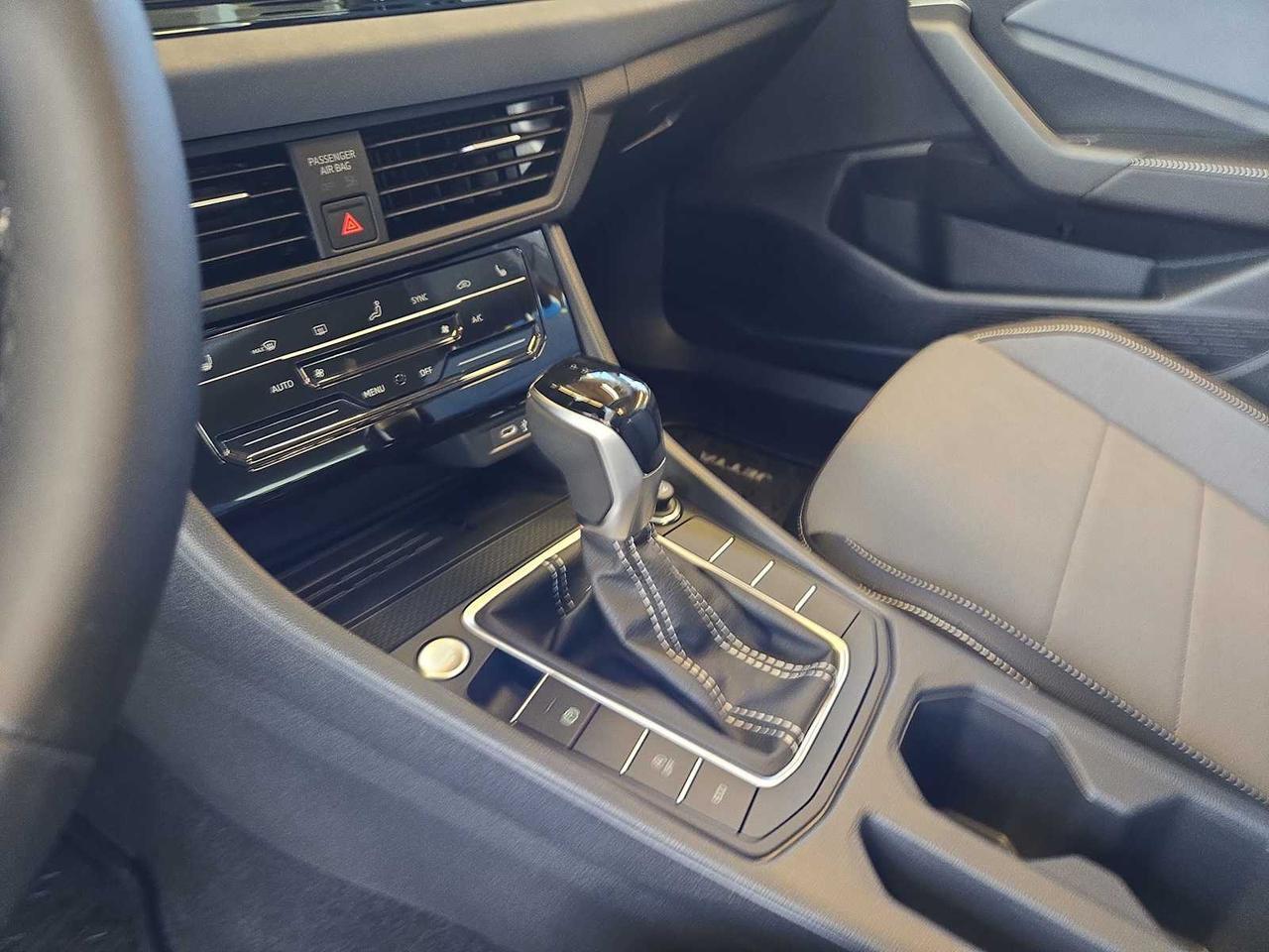 2025 Volkswagen Jetta SE Wellesley MA
