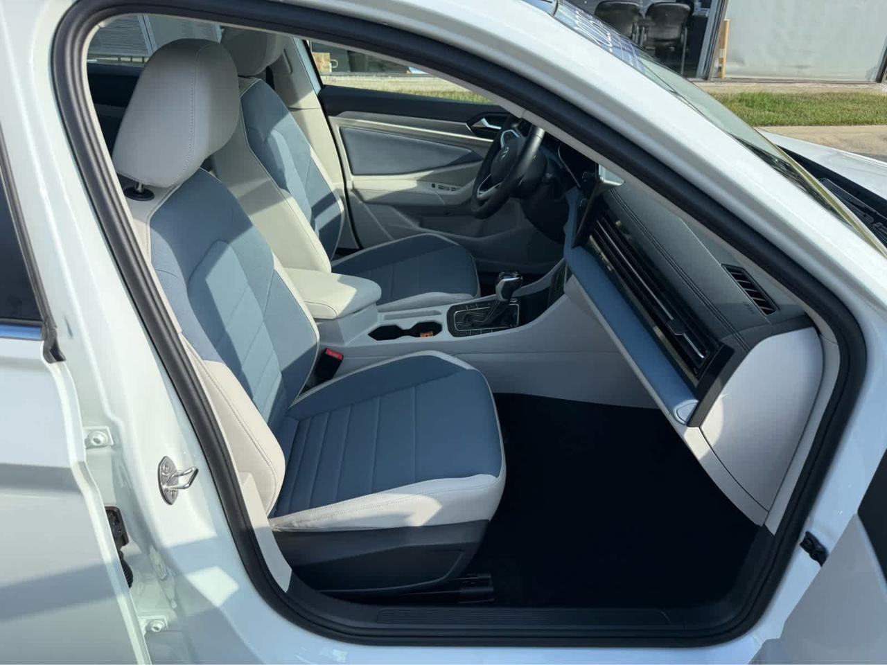 2025 Volkswagen Jetta SE Wellesley MA