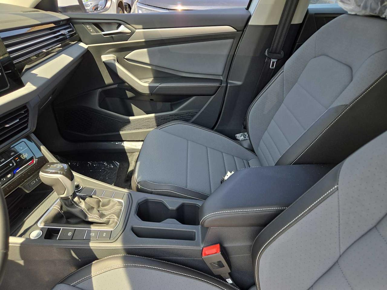 2025 Volkswagen Jetta SE Westborough MA