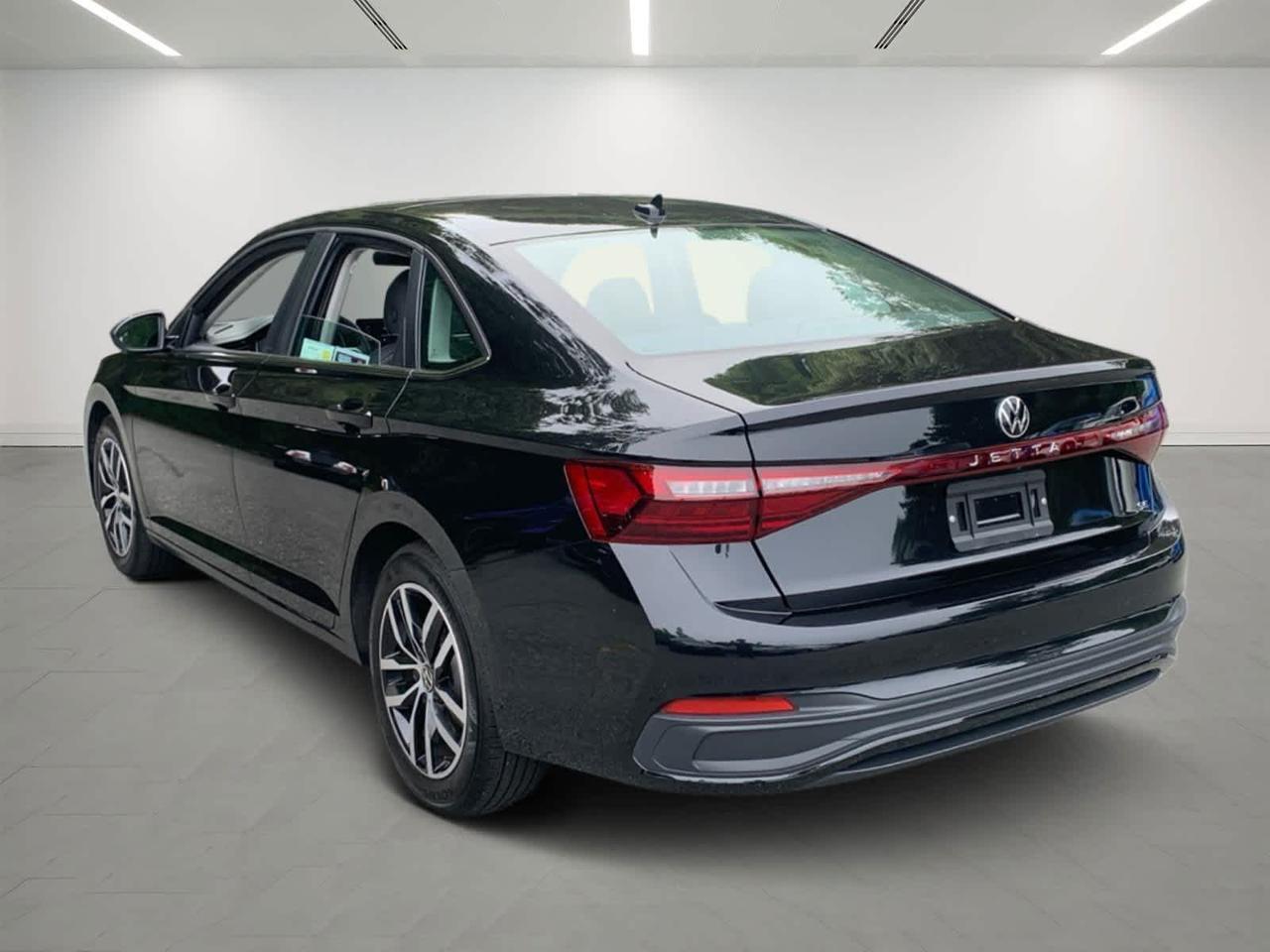2025 Volkswagen Jetta SE Dartmouth MA