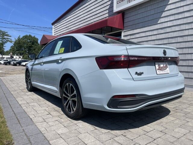 2025 Volkswagen Jetta Sport - Photo 7