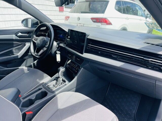 2025 Volkswagen Jetta Sport - Photo 10