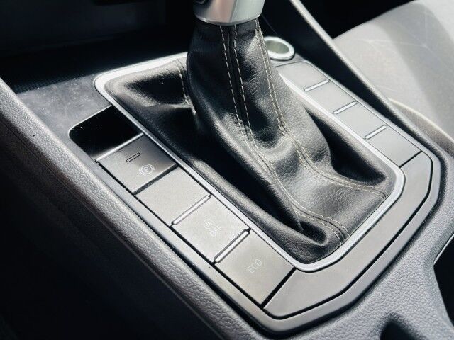 2025 Volkswagen Jetta Sport - Photo 23