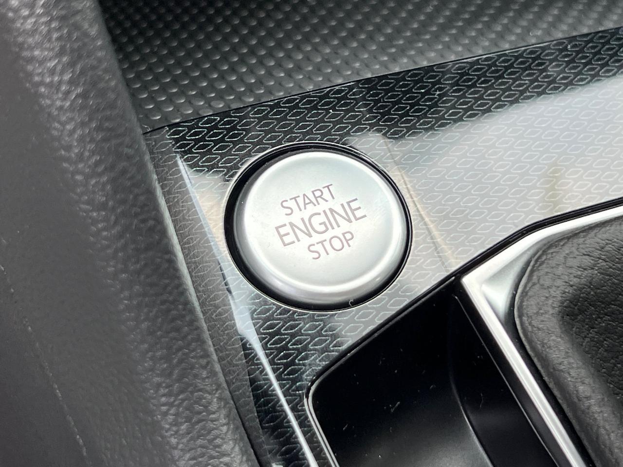 2025 Volkswagen Taos 1.5T S Hagerstown MD