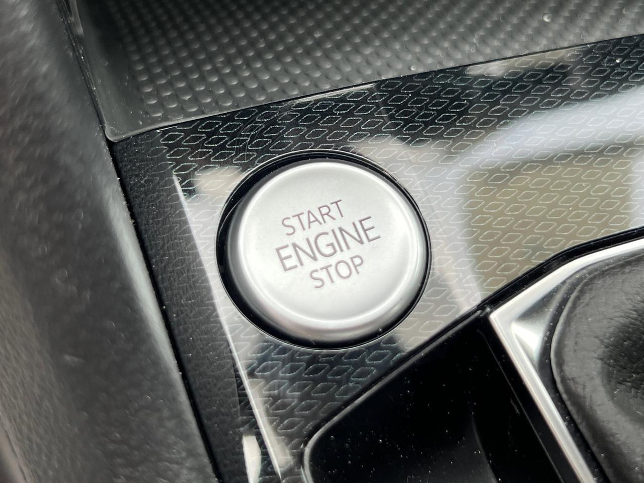 2025 Volkswagen Taos 1.5T S Hagerstown MD