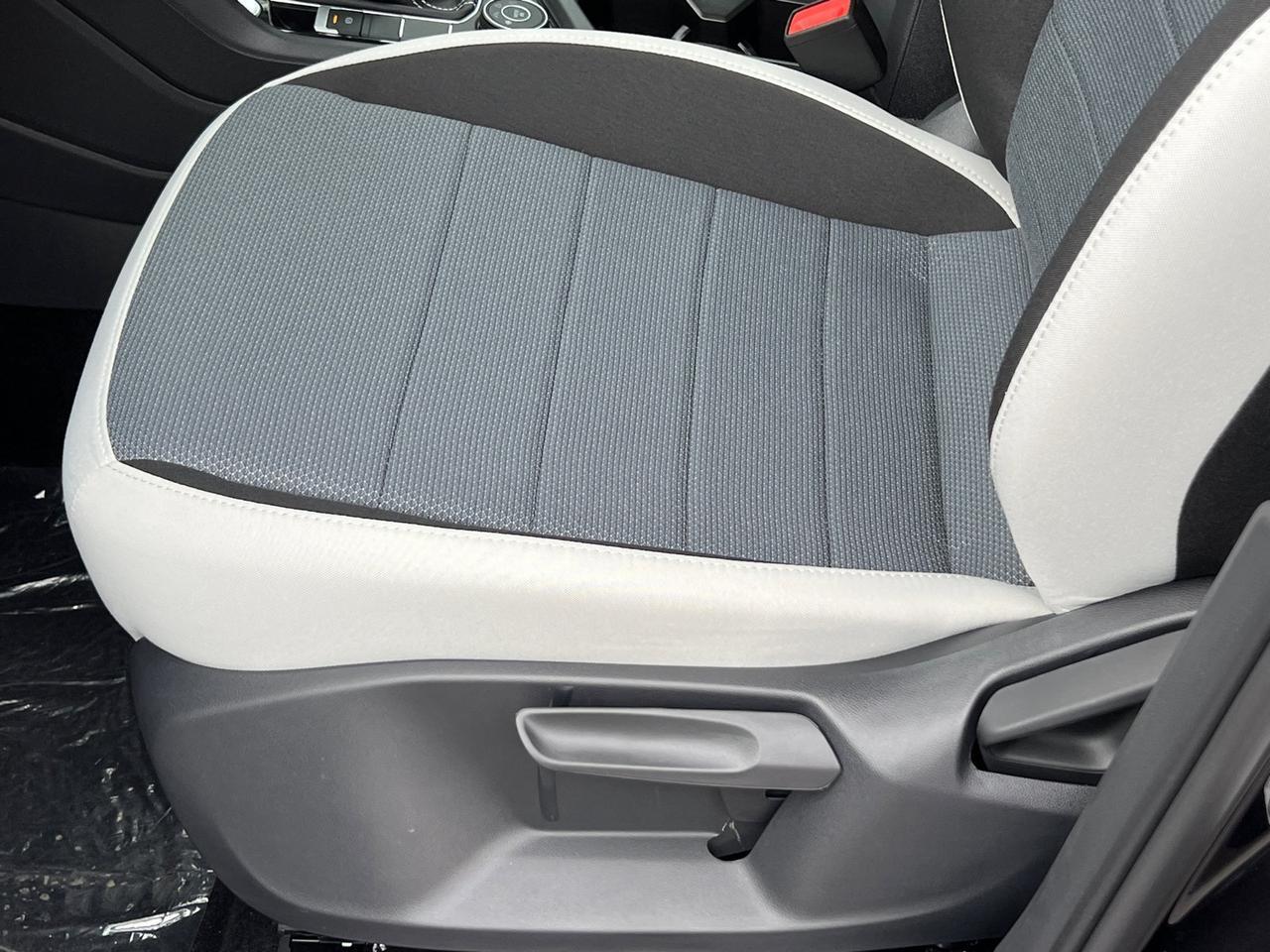 2025 Volkswagen Taos 1.5T S Hagerstown MD