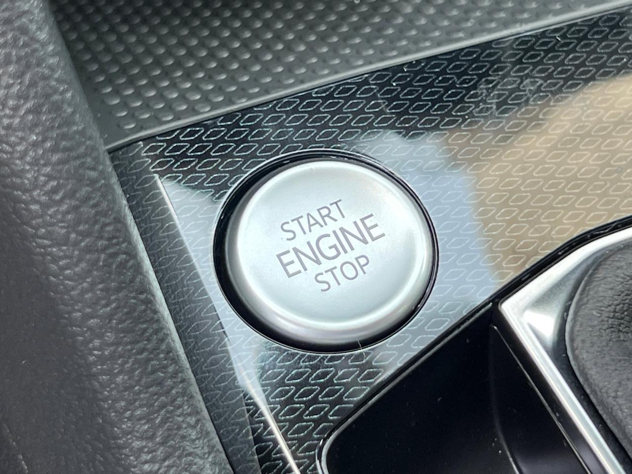 2025 Volkswagen Taos 1.5T S Hagerstown MD