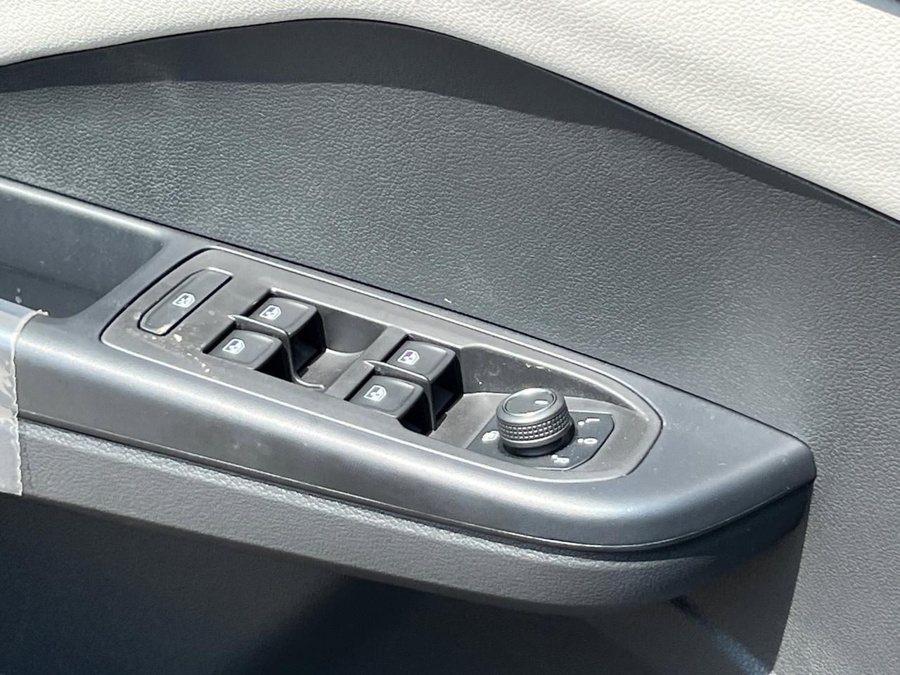 2025 Volkswagen Taos 1.5T S Hagerstown MD