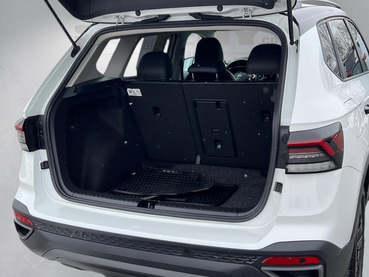 2025 Volkswagen Taos 1.5T SE Black Hagerstown MD