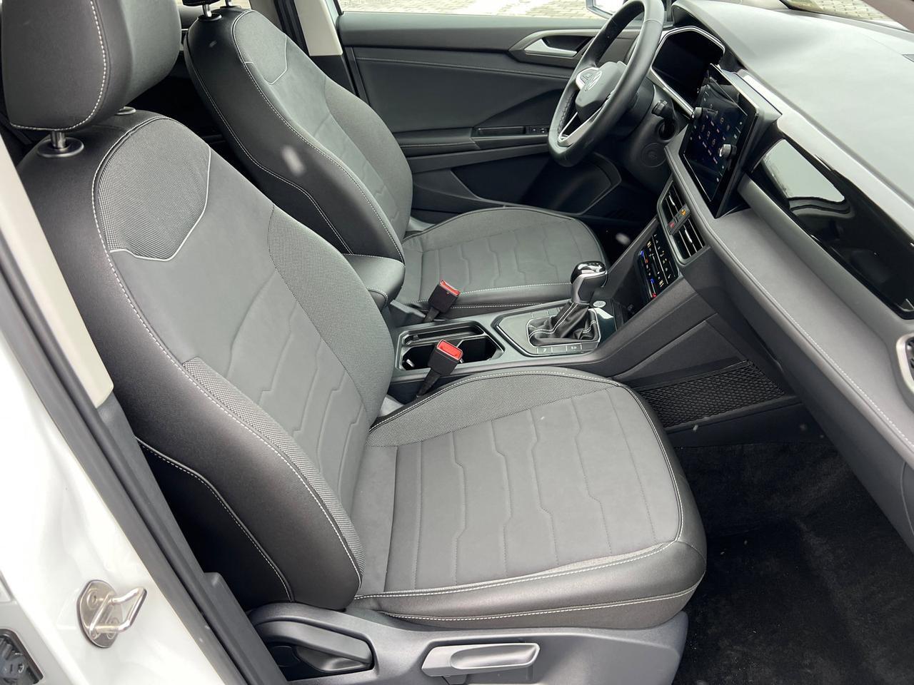 2025 Volkswagen Taos 1.5T SE Black Hagerstown MD