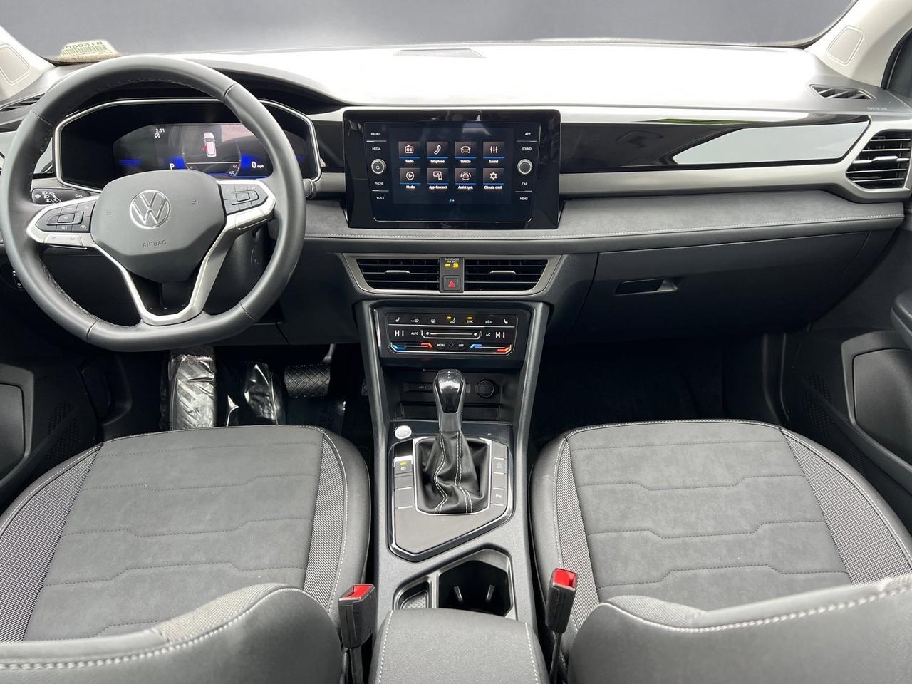 2025 Volkswagen Taos 1.5T SE Black Hagerstown MD