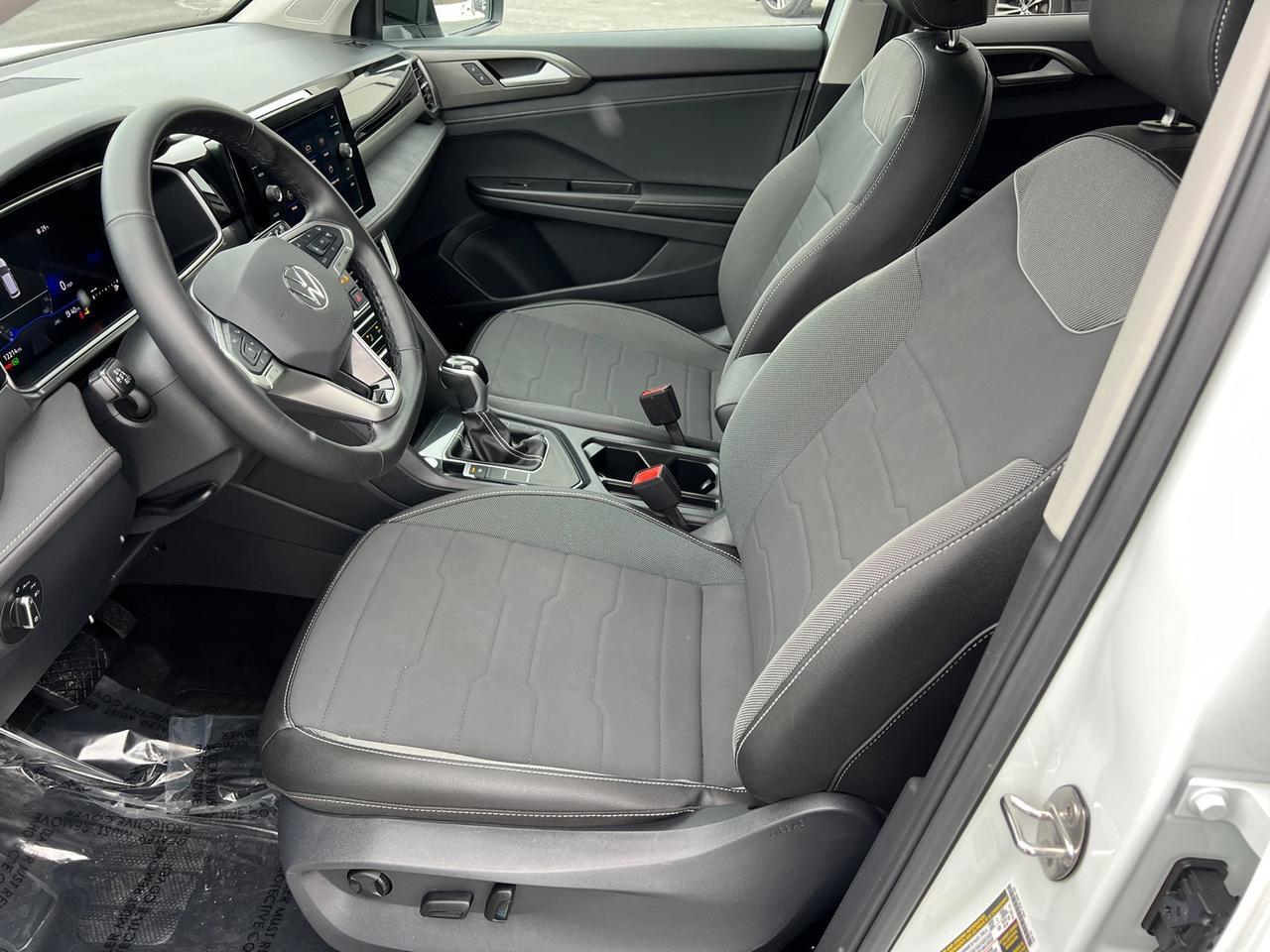 2025 Volkswagen Taos 1.5T SE Black Hagerstown MD