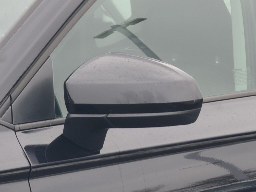 2025 Volkswagen Taos 1.5T SE Black Springfield VA