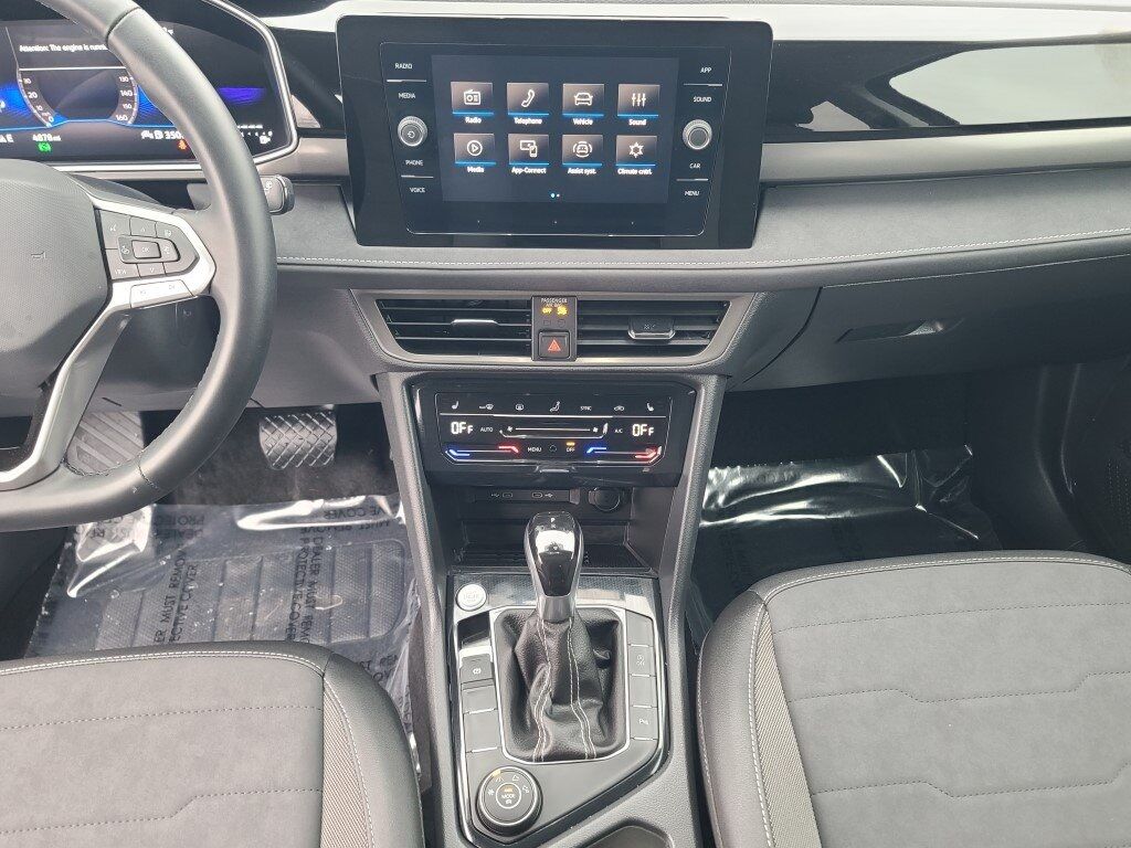 2025 Volkswagen Taos 1.5T SE Black Springfield VA