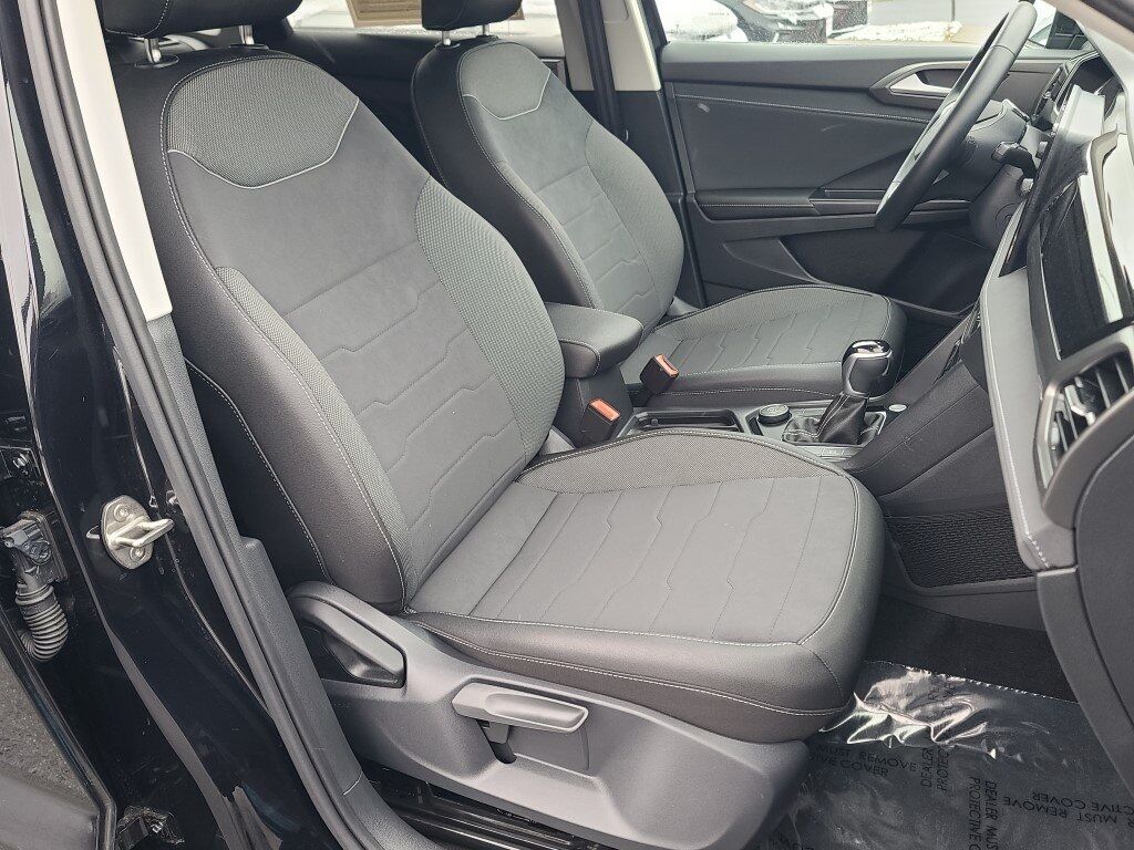 2025 Volkswagen Taos 1.5T SE Black Springfield VA