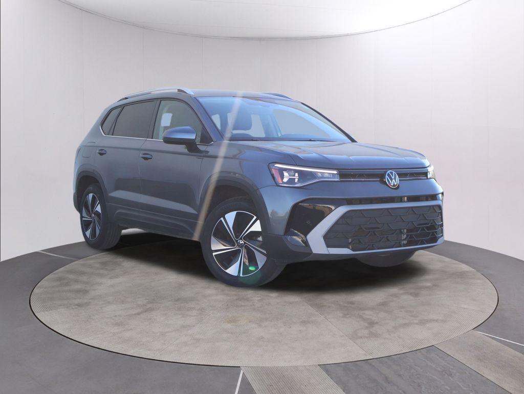 2025 Volkswagen Taos 1.5T SE Oshkosh WI