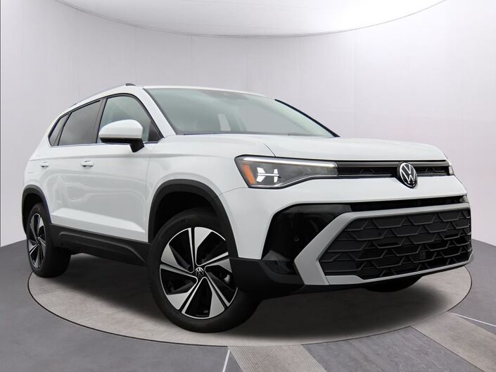 2025 Volkswagen Taos 1.5T SE Oshkosh WI