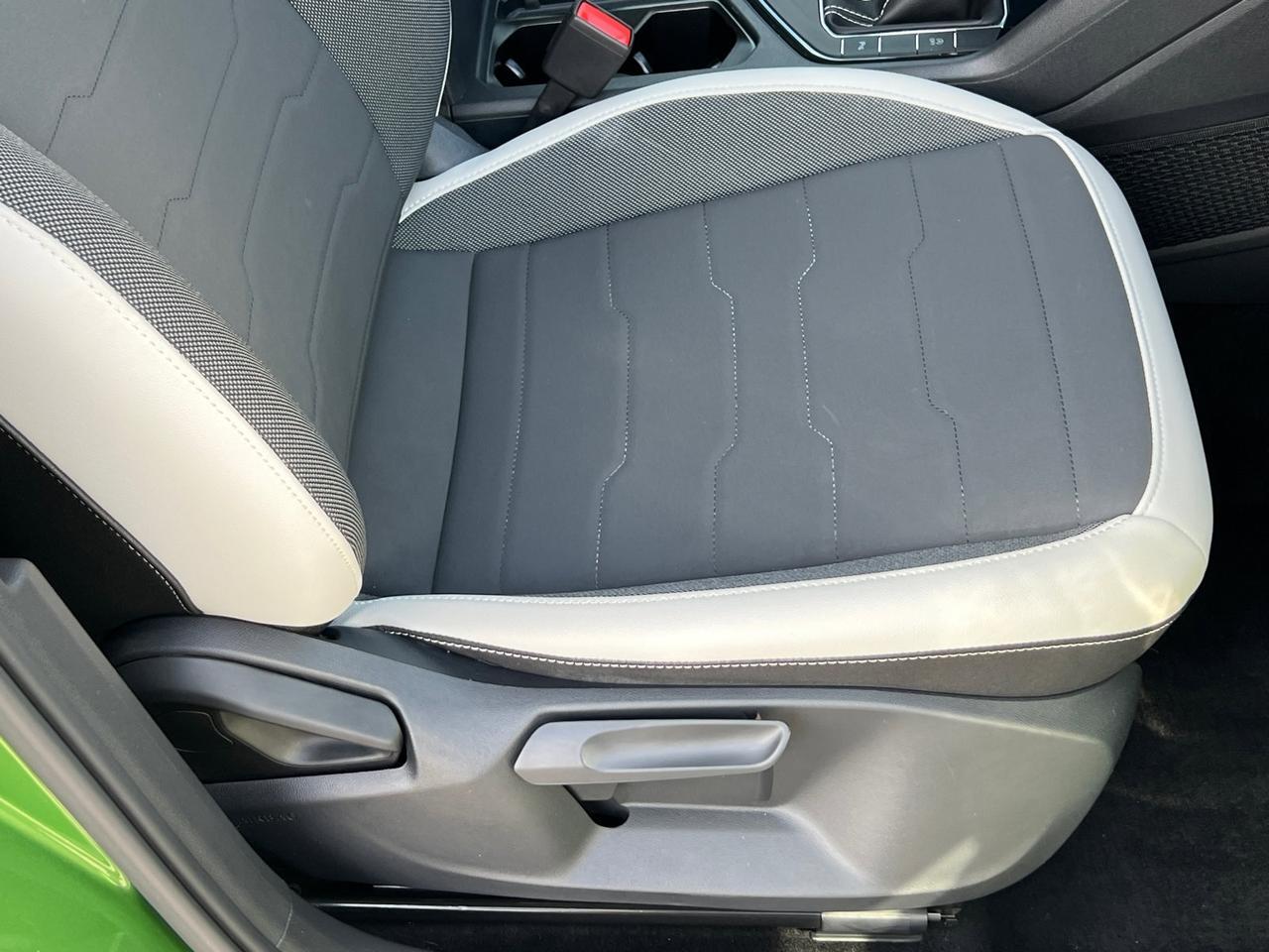 2025 Volkswagen Taos 1.5T SE Hagerstown MD