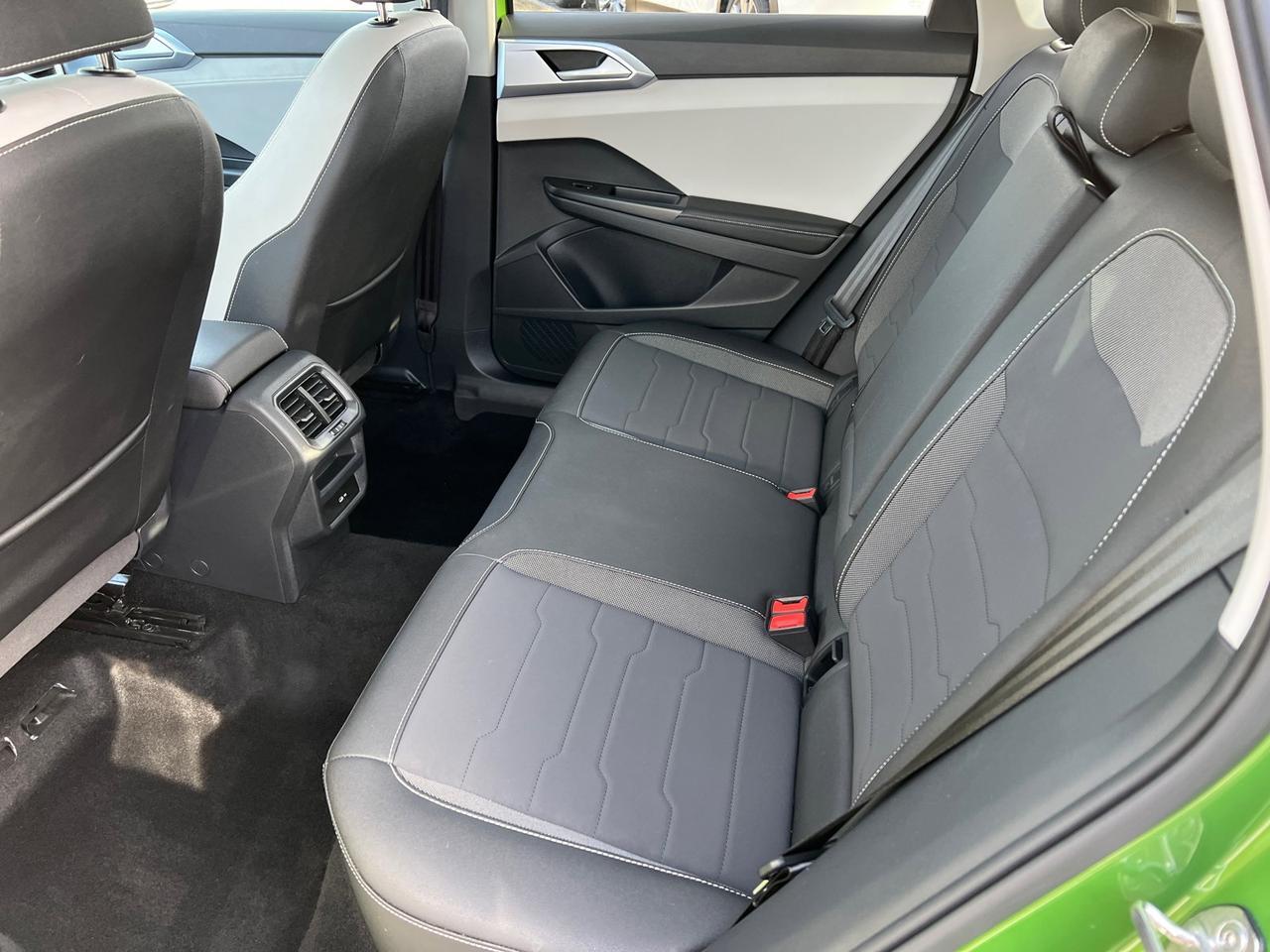 2025 Volkswagen Taos 1.5T SE Hagerstown MD