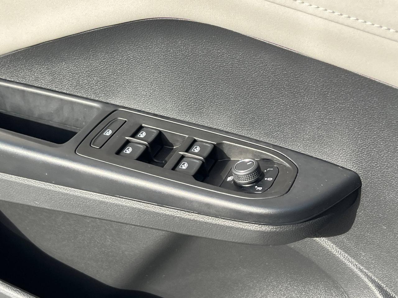 2025 Volkswagen Taos 1.5T SE Hagerstown MD