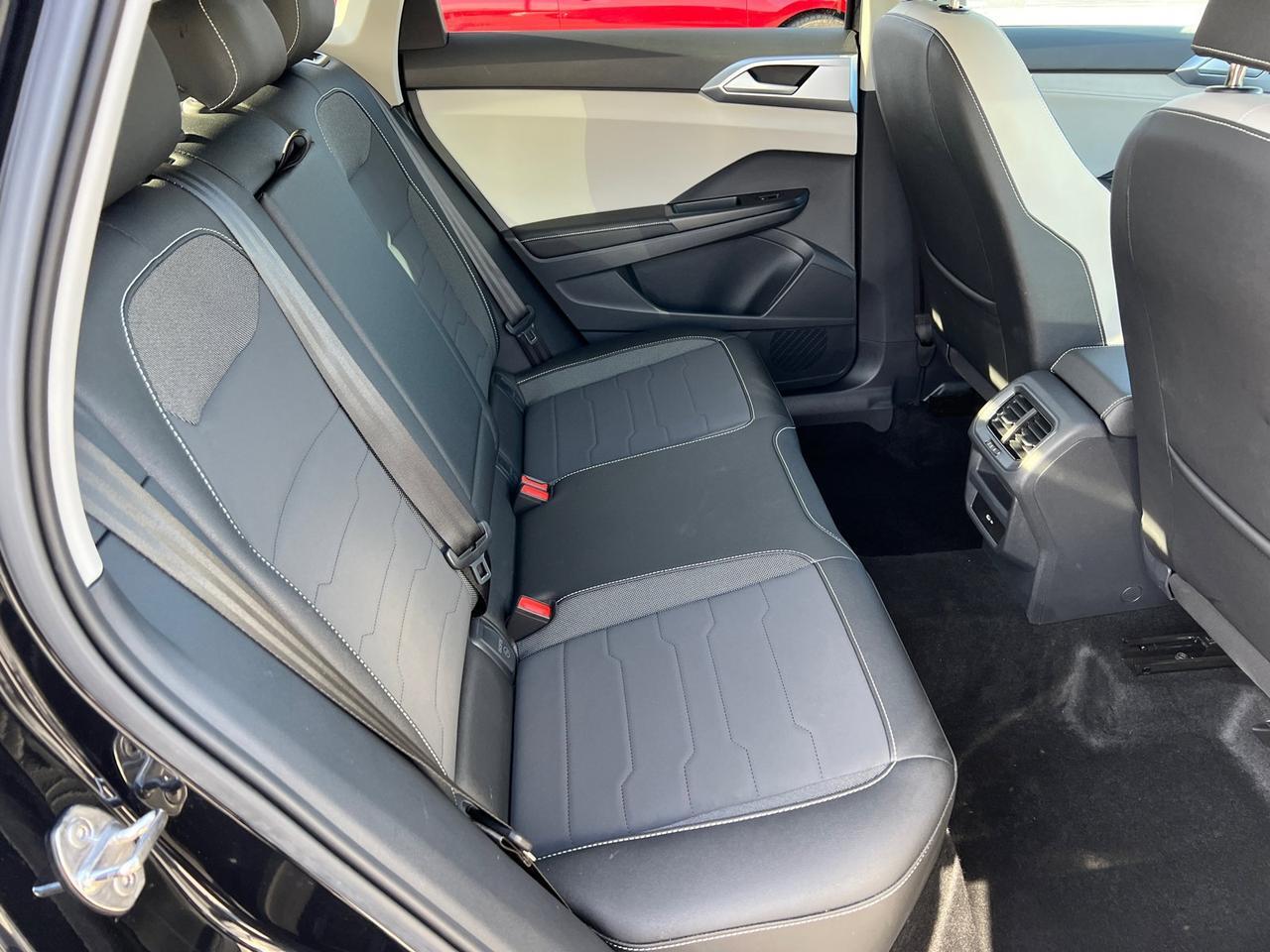 2025 Volkswagen Taos 1.5T SE Hagerstown MD