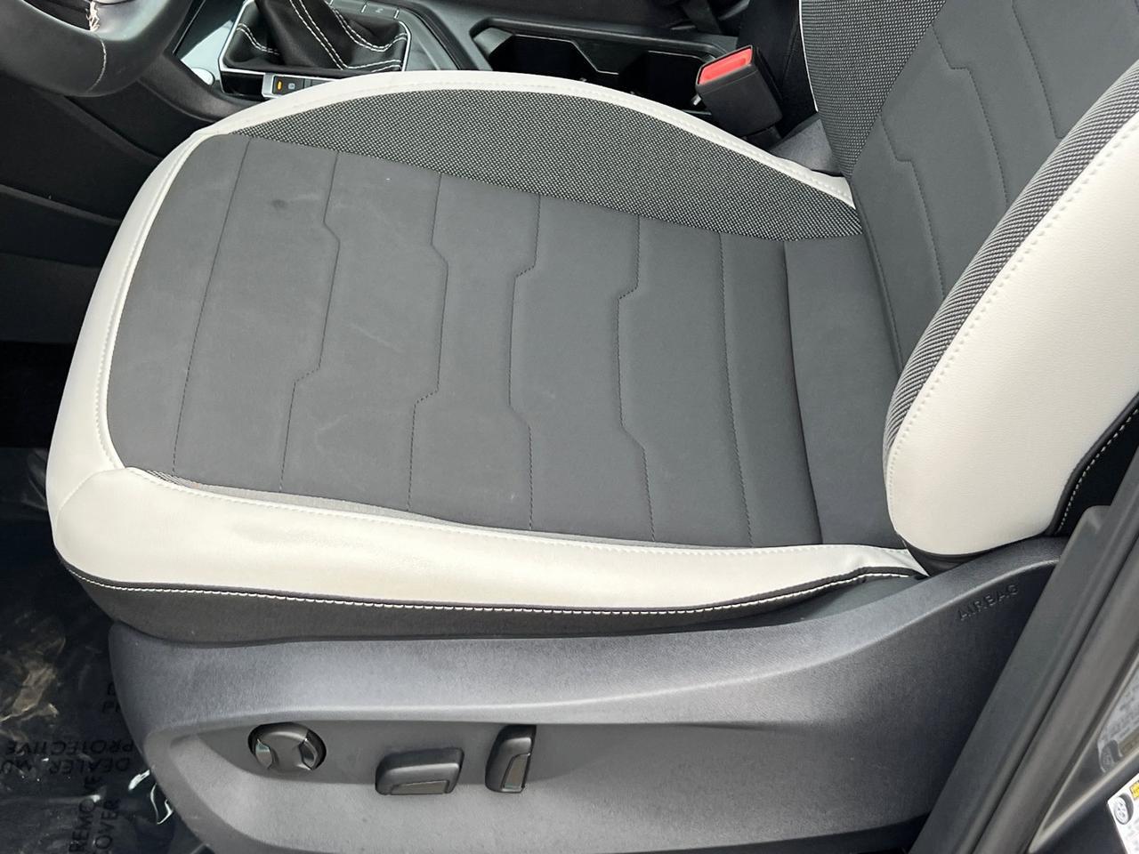 2025 Volkswagen Taos 1.5T SE Hagerstown MD