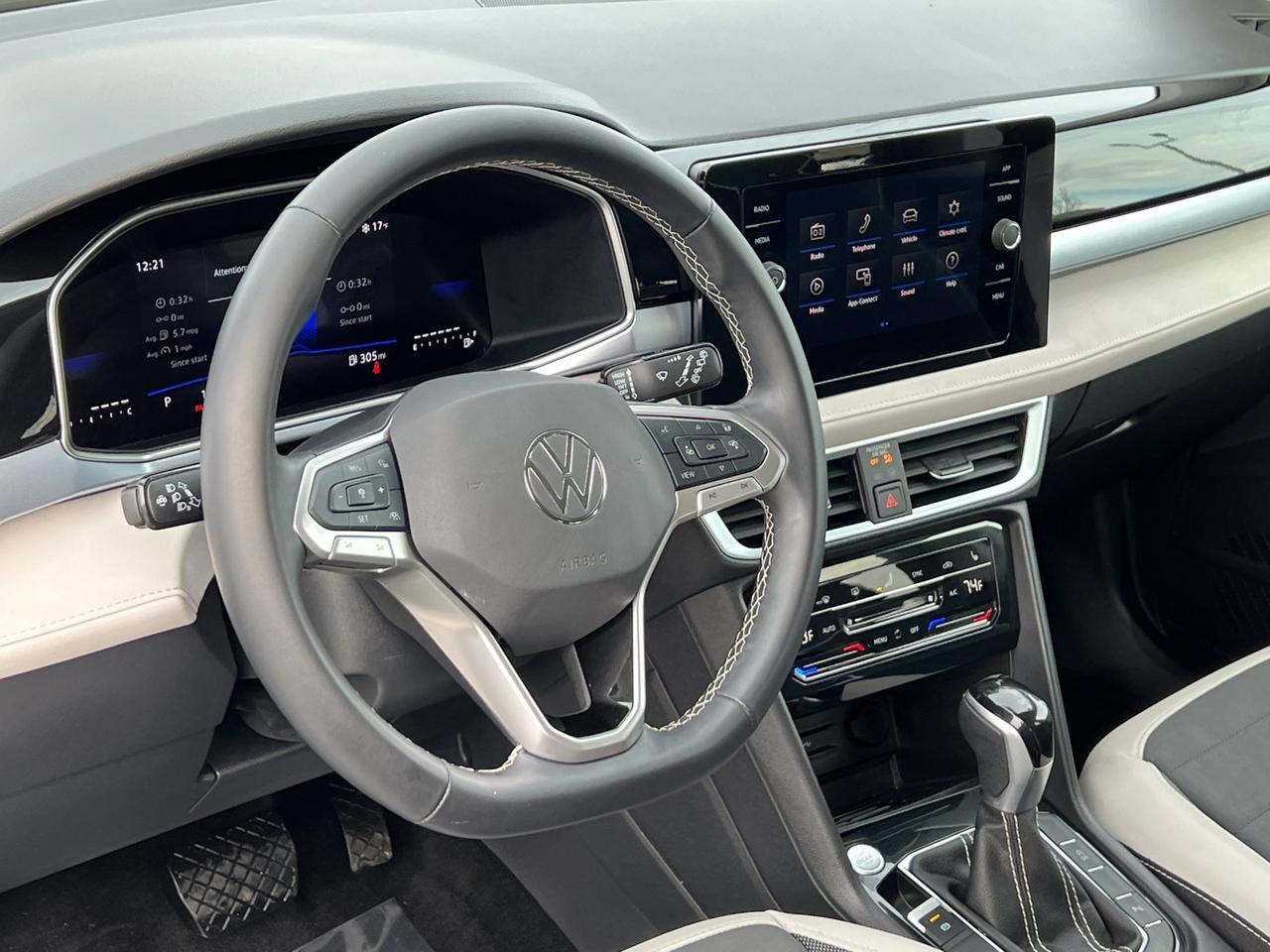 2025 Volkswagen Taos 1.5T SE Hagerstown MD