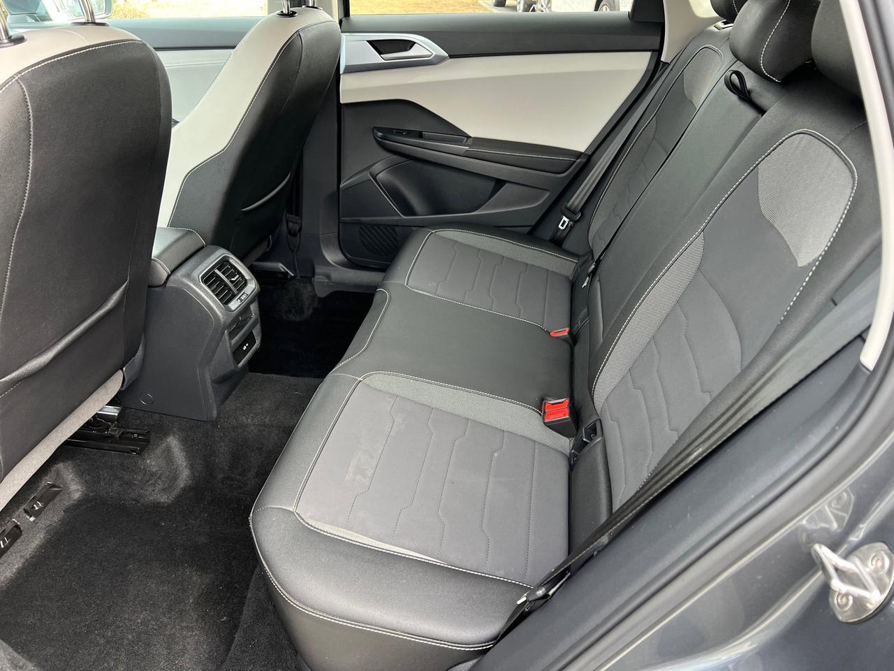 2025 Volkswagen Taos 1.5T SE Hagerstown MD