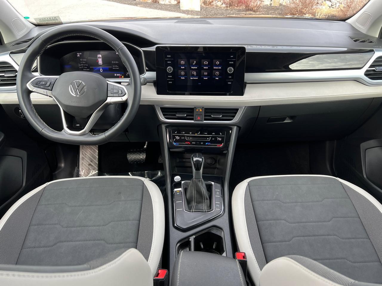 2025 Volkswagen Taos 1.5T SE Hagerstown MD