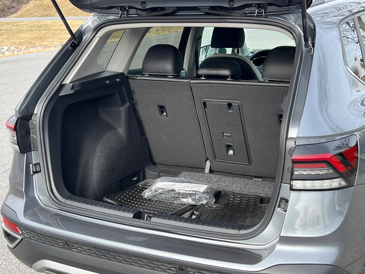 2025 Volkswagen Taos 1.5T SE Hagerstown MD