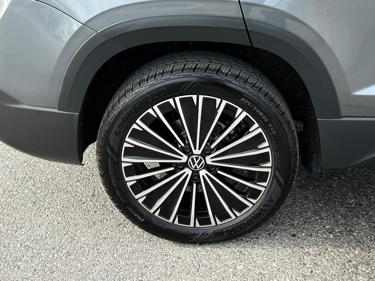 2025 Volkswagen Taos 1.5T SE Hagerstown MD