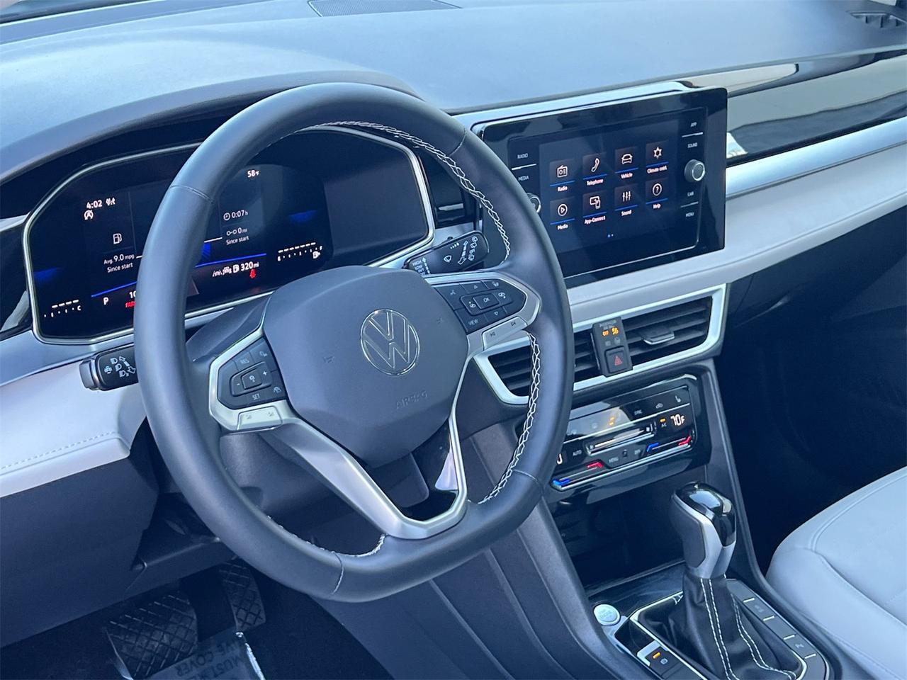 2025 Volkswagen Taos 1.5T SE Hagerstown MD