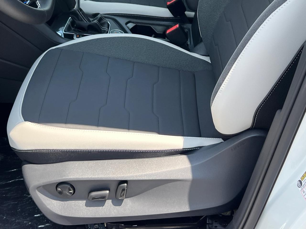 2025 Volkswagen Taos 1.5T SE Hagerstown MD