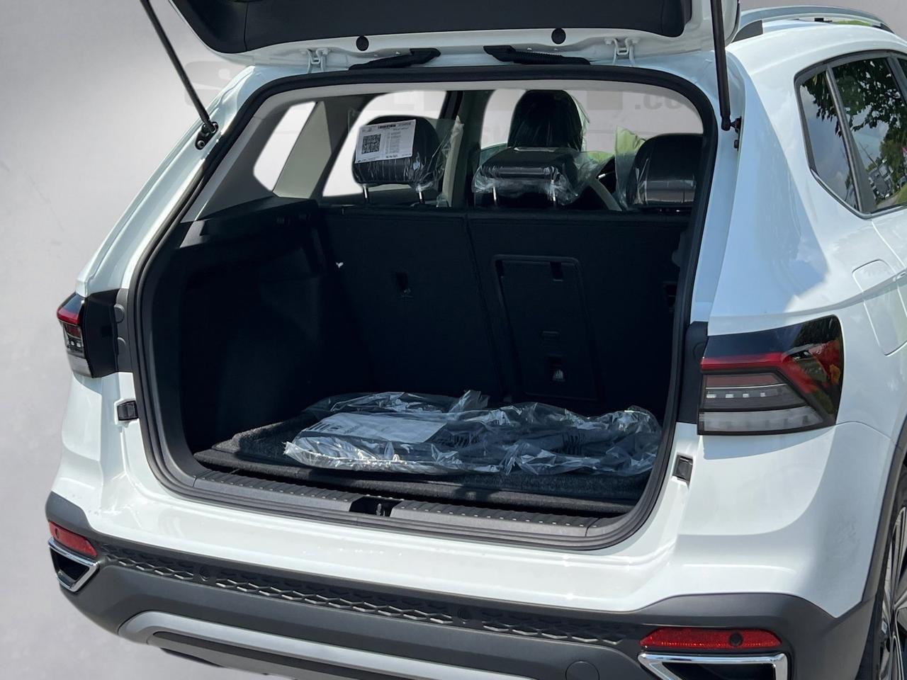 2025 Volkswagen Taos 1.5T SE Hagerstown MD