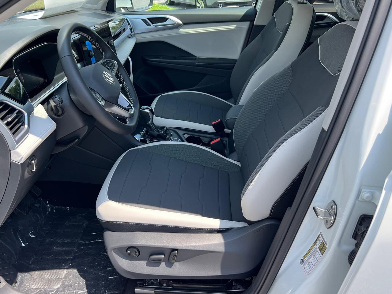 2025 Volkswagen Taos 1.5T SE Hagerstown MD