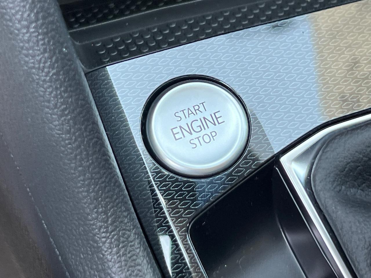 2025 Volkswagen Taos 1.5T SE Hagerstown MD