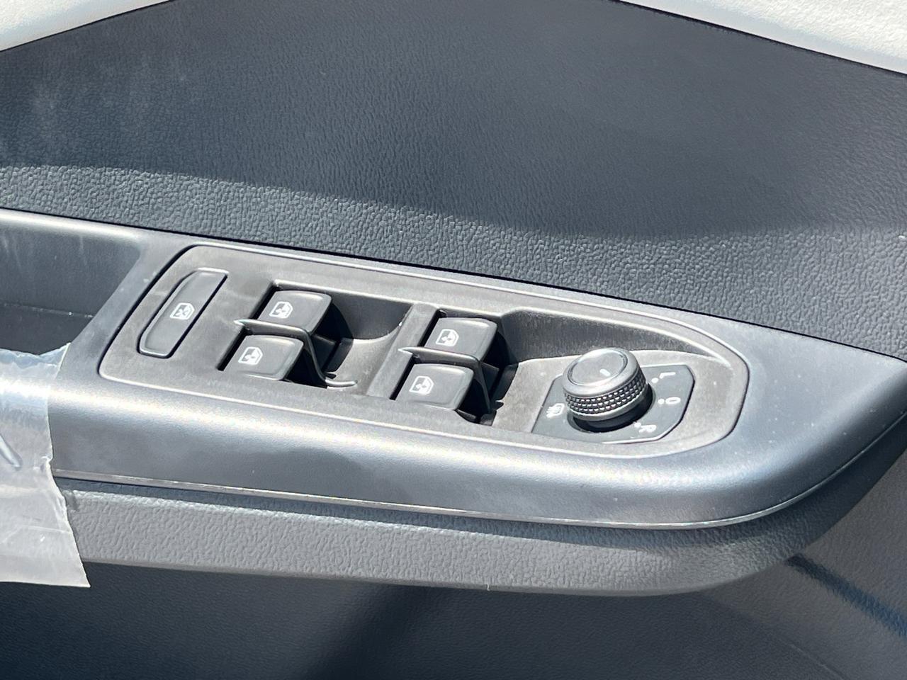 2025 Volkswagen Taos 1.5T SE Hagerstown MD