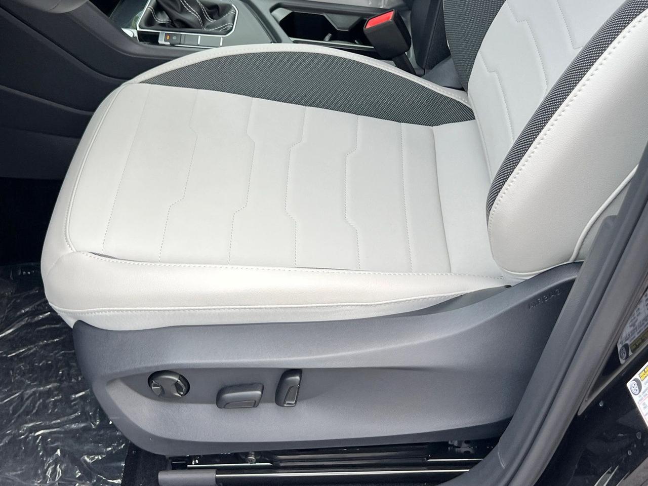 2025 Volkswagen Taos 1.5T SE Hagerstown MD