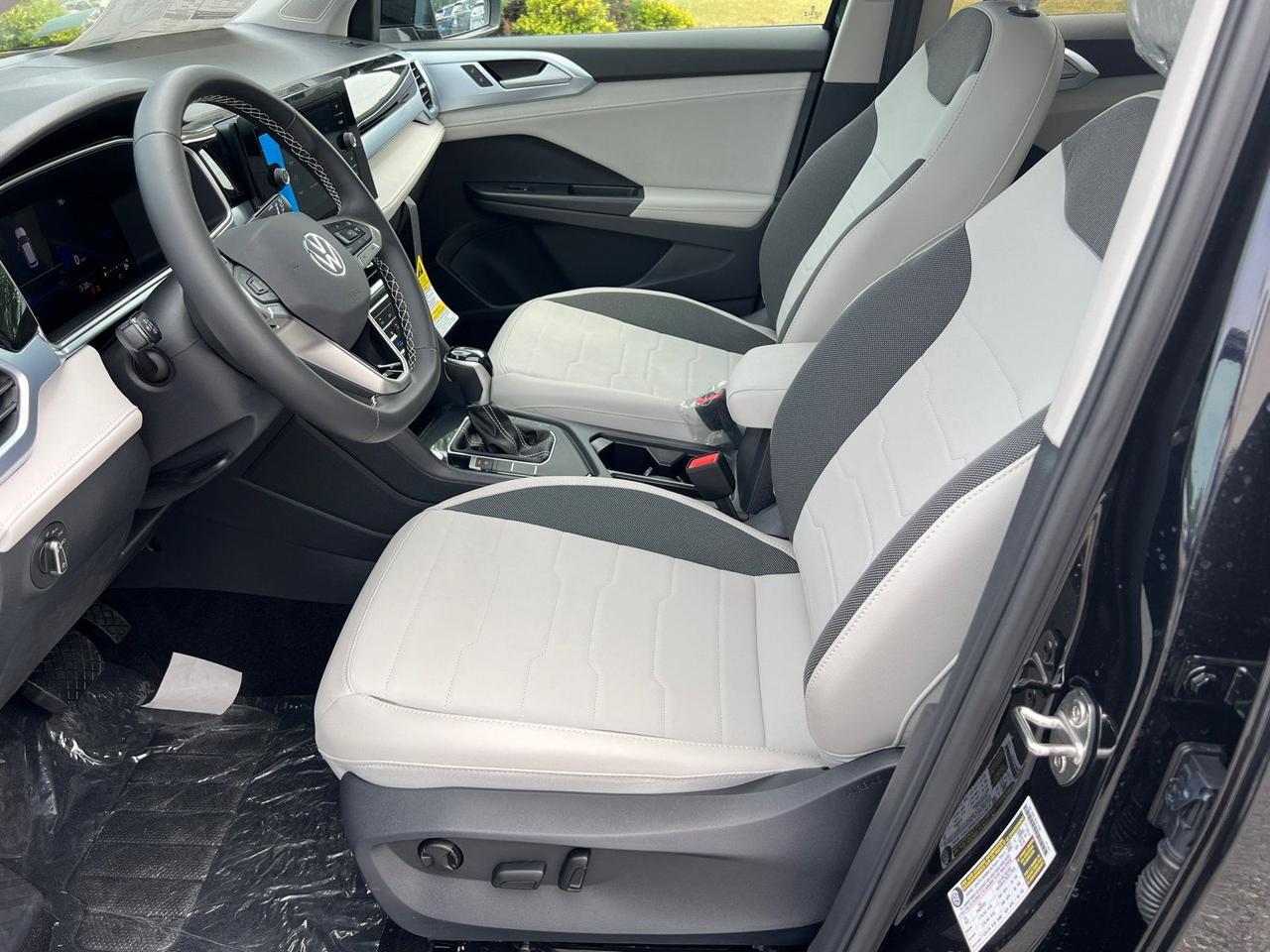 2025 Volkswagen Taos 1.5T SE Hagerstown MD