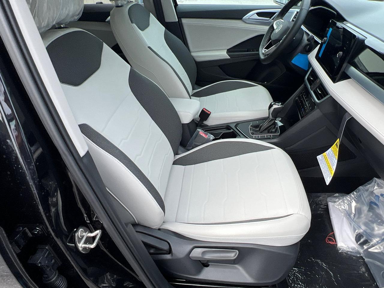 2025 Volkswagen Taos 1.5T SE Hagerstown MD